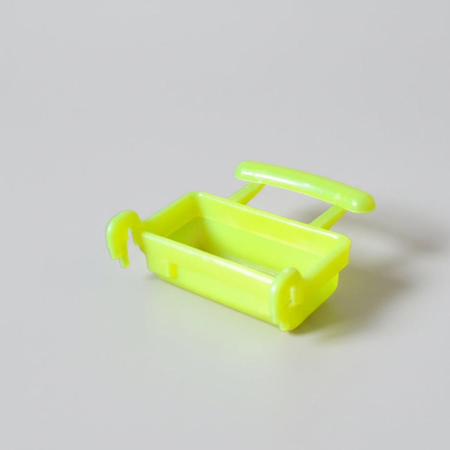 Soft Food Pot With Perch